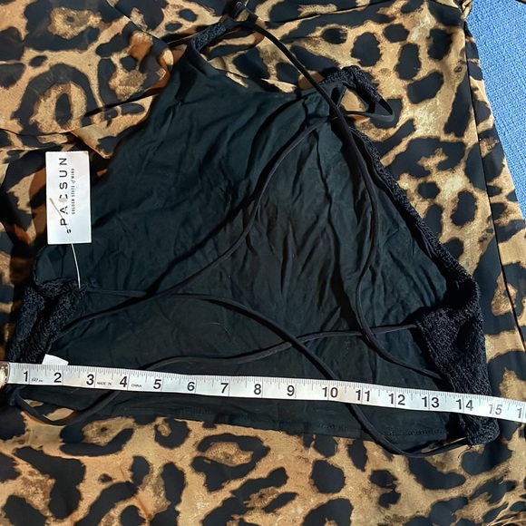 MeToWe Crochet Overlay Crop Top Criss Cross - Picture 7 of 8